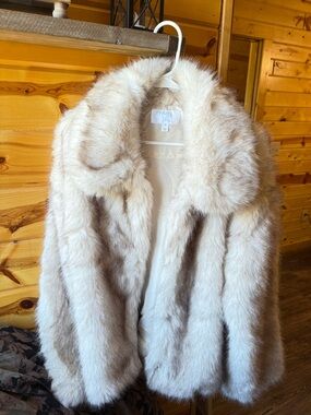 Time and Tru Cream Faux Fur Teddy Jacket